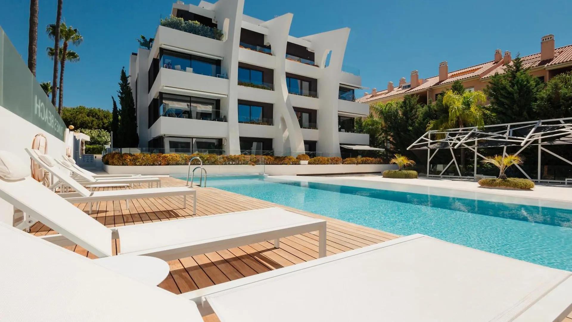Apartment Next To The Beach In Dunes Beach Марбелья
