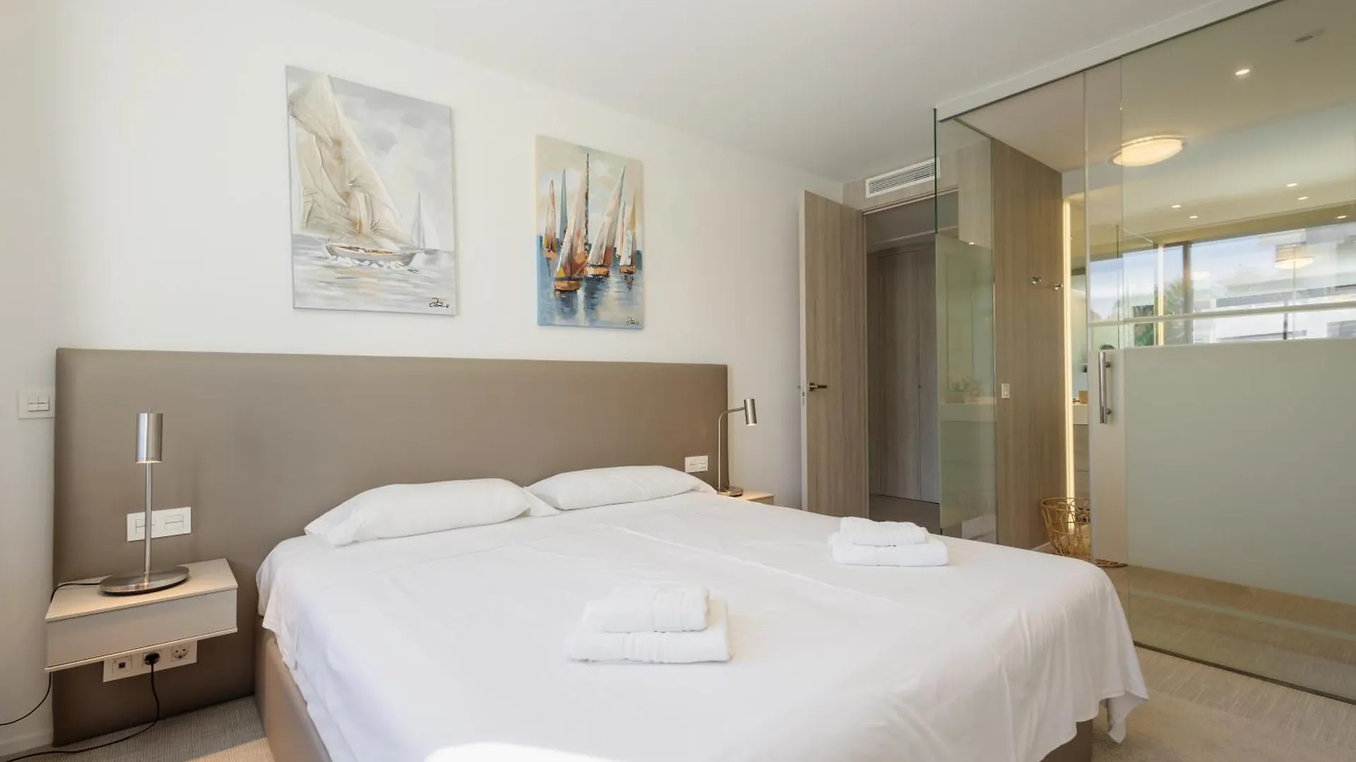 Apartment Next To The Beach In Dunes Beach Марбелья Испания